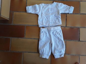 Ensemble veste et pantalon  0 mois  (  Petit  Kimbaloo  )