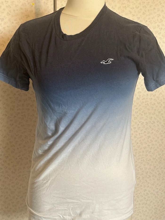 T shirt taille XS marque hollister - photo numéro 2