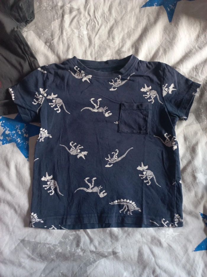 Lot 6 t-shirts 4 ans - photo numéro 11