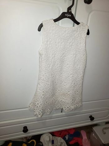 Robe blanche à dentelle
