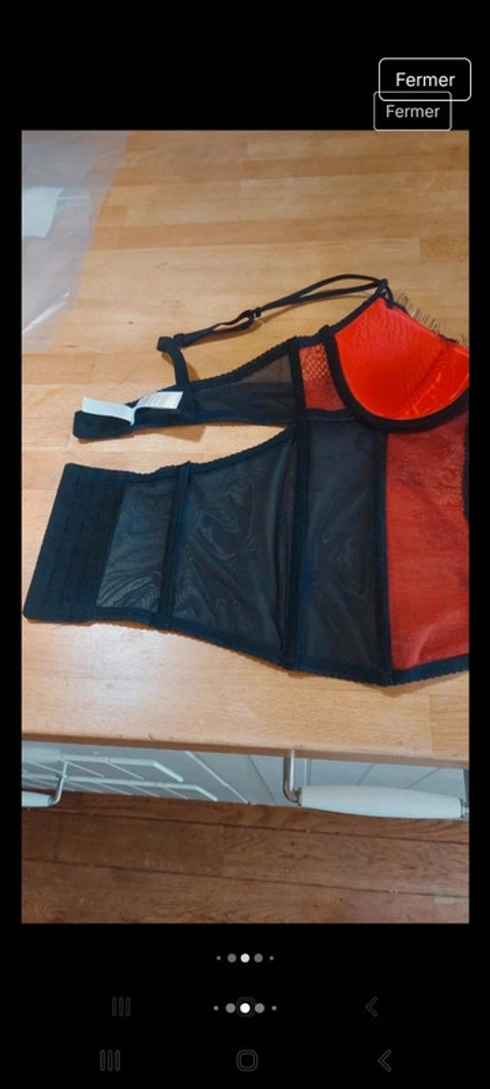 Corset noir et rouge Besired taille S - photo numéro 13
