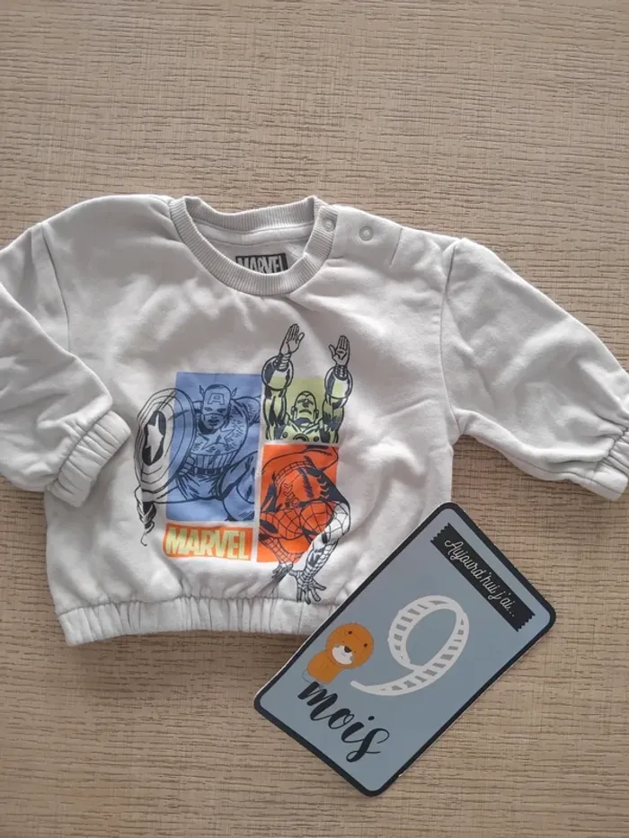 Pull 6/9 mois / 74 cm