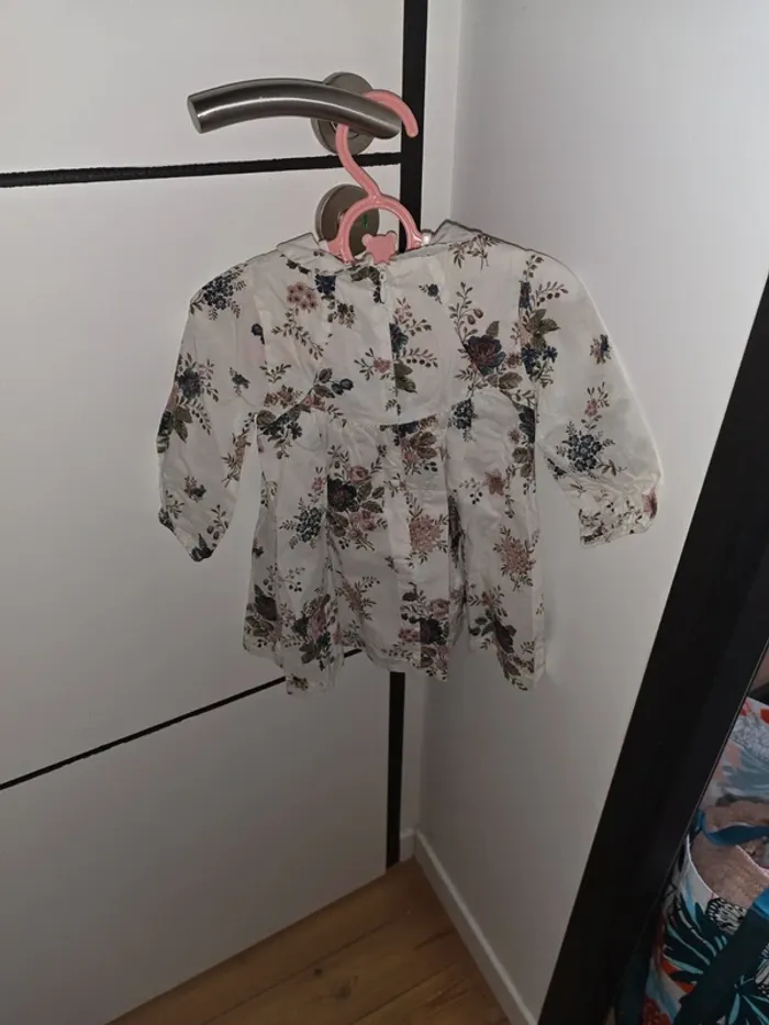 Robe 100% coton, légère. 1 an tartine et chocolat jamais portée. - photo numéro 2