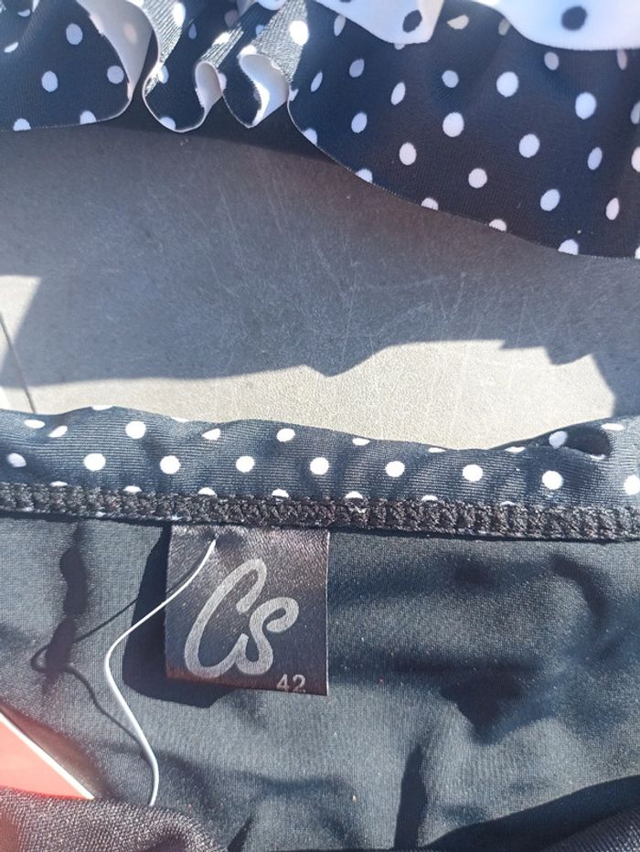 Maillot de bain noir et blanc taille 42 - photo numéro 2