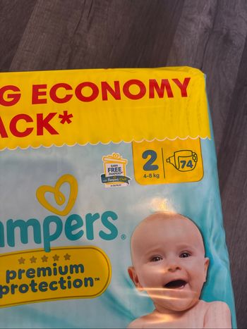 Couches Pampers prenium protection