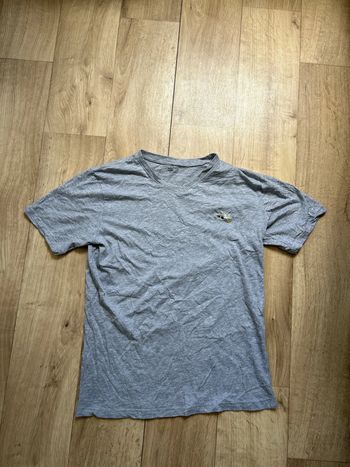 T-shirt gris col v Chevignon S