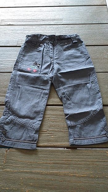Pantalon 3/4 min gris 5 ans