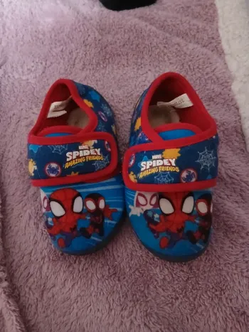 Chausson spidey et ses amis