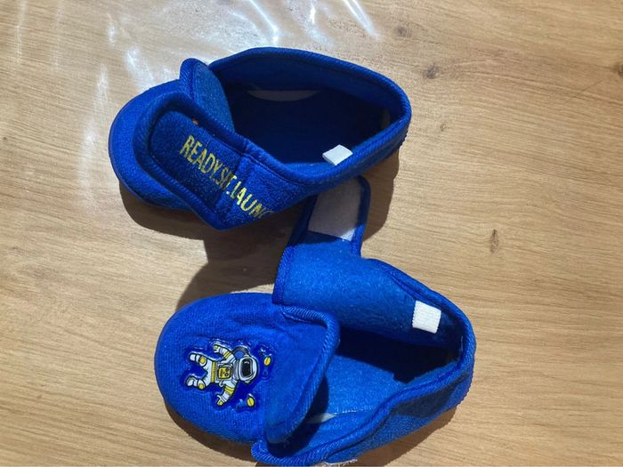 Pantoufles cosmonautes taille 24 - photo numéro 4