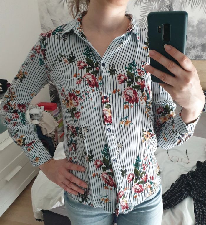 Chemise rayée et fleurie bershka - photo numéro 4