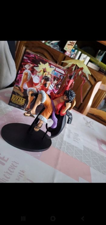 Figurine one piece monkey.d.luffy