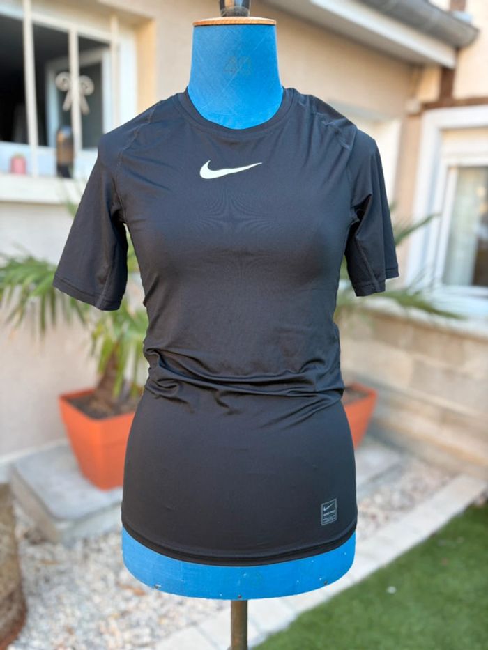 T shirt Nike dri fit - noir - taille S - comme neuf