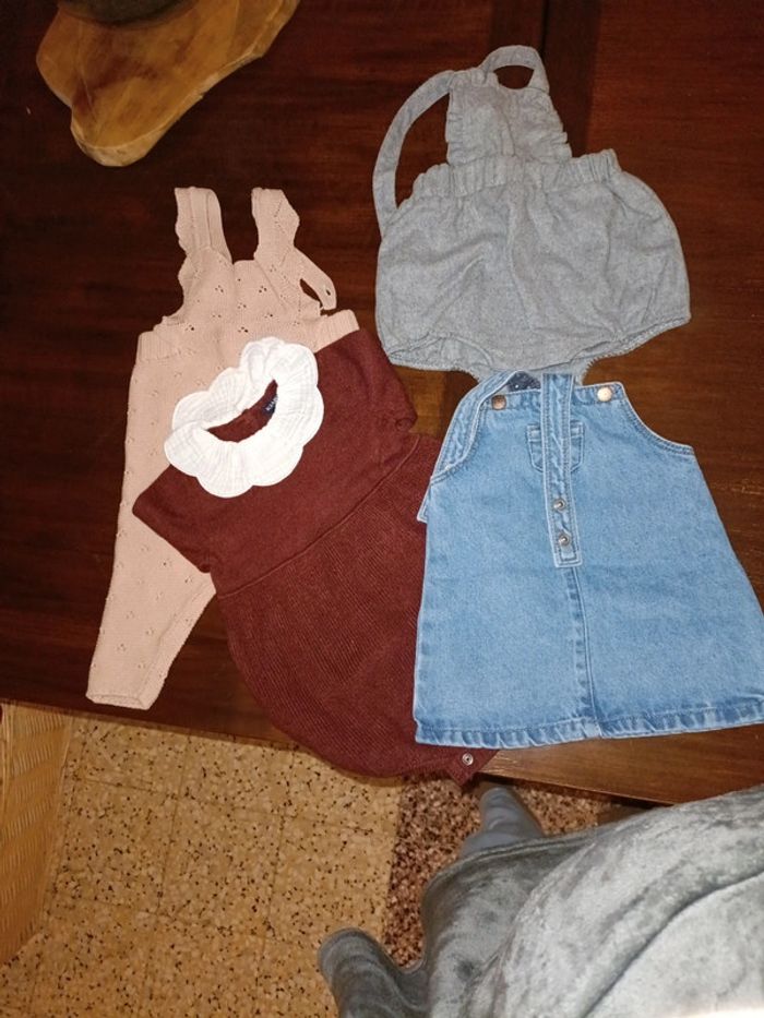Lot de 4 tenus bébé fille