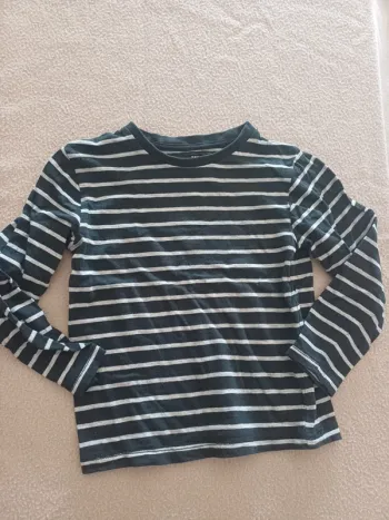 Superbe t shirt manches longues 4 ans garçon