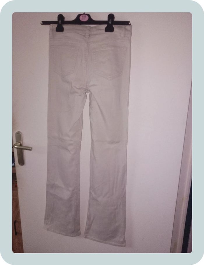 Jean femme taille 34 - photo numéro 2