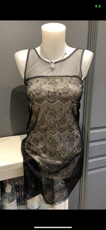 Robe dentelles taille 38