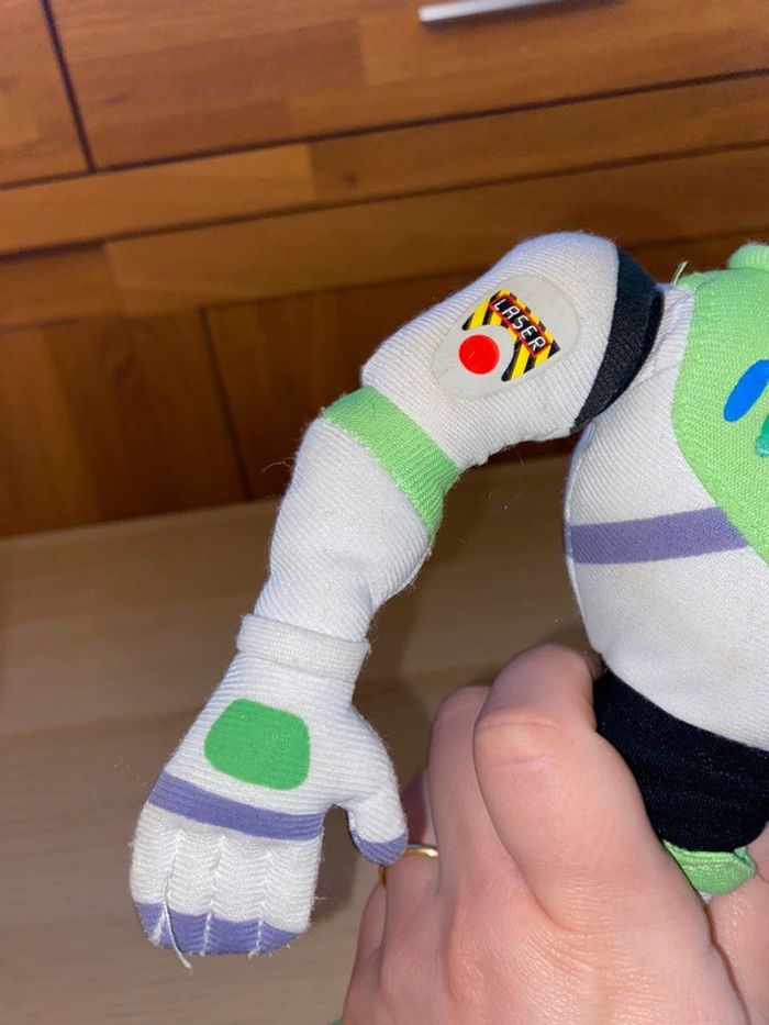 Peluche poupée disney pixar buzz éclair lightyear - photo numéro 3