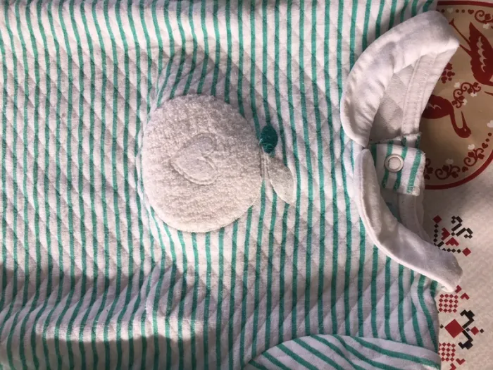 Blouse verte et blanche printanière 12M mixte - photo numéro 2