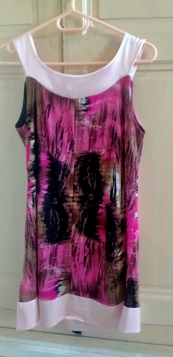 Tunique rose femme/ taille 38-40/ tres bon etat. - photo numéro 2