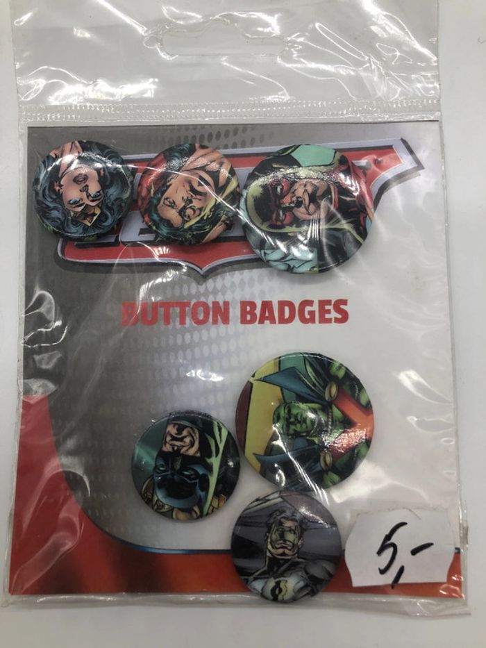 Badges pin’s justice league