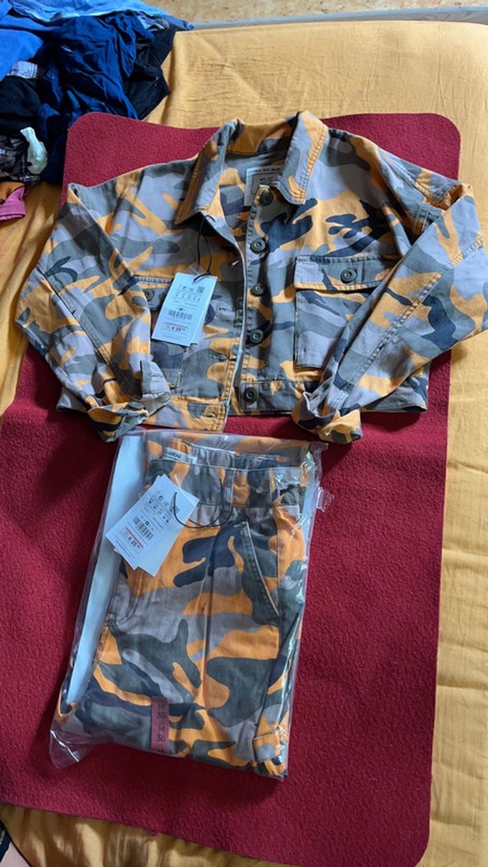 Joli ensemble veste courte et pantalon camouflage neuf avec étiquette