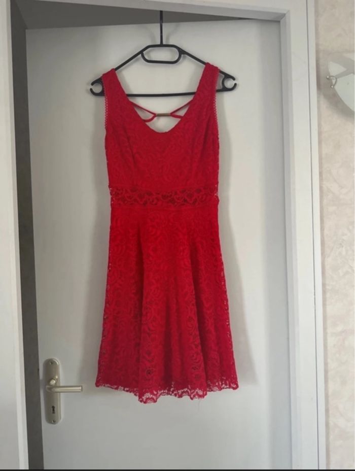 Robe rouge - photo numéro 2