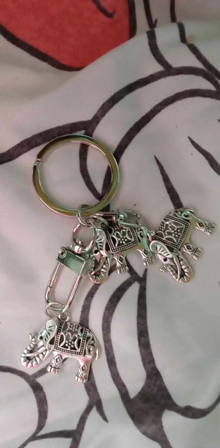 porte clé 3 éléphants - photo numéro 2