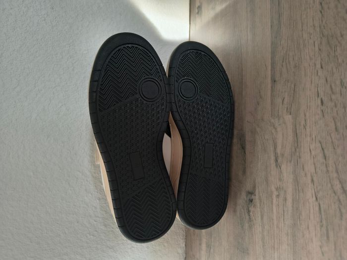 Baskets à scratch et élastique kiabi taille 35 Vert blanc noir - photo numéro 6