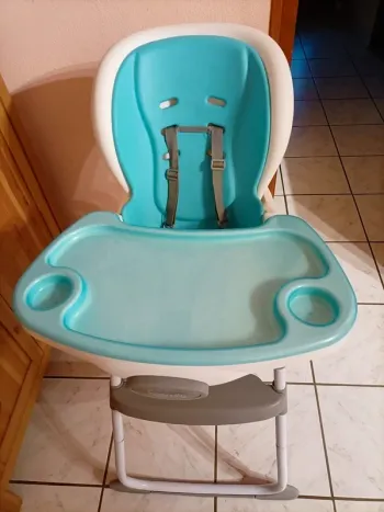 Chaise haute évolutive 3-en-1 Ingenuity (Toys "R" Us)