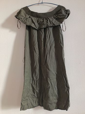 Robe épaules dénudées taille M 