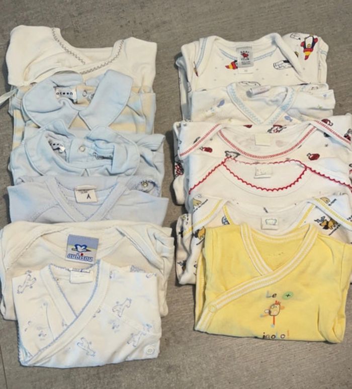 Lot de 12 bodys en 1 mois - photo numéro 2