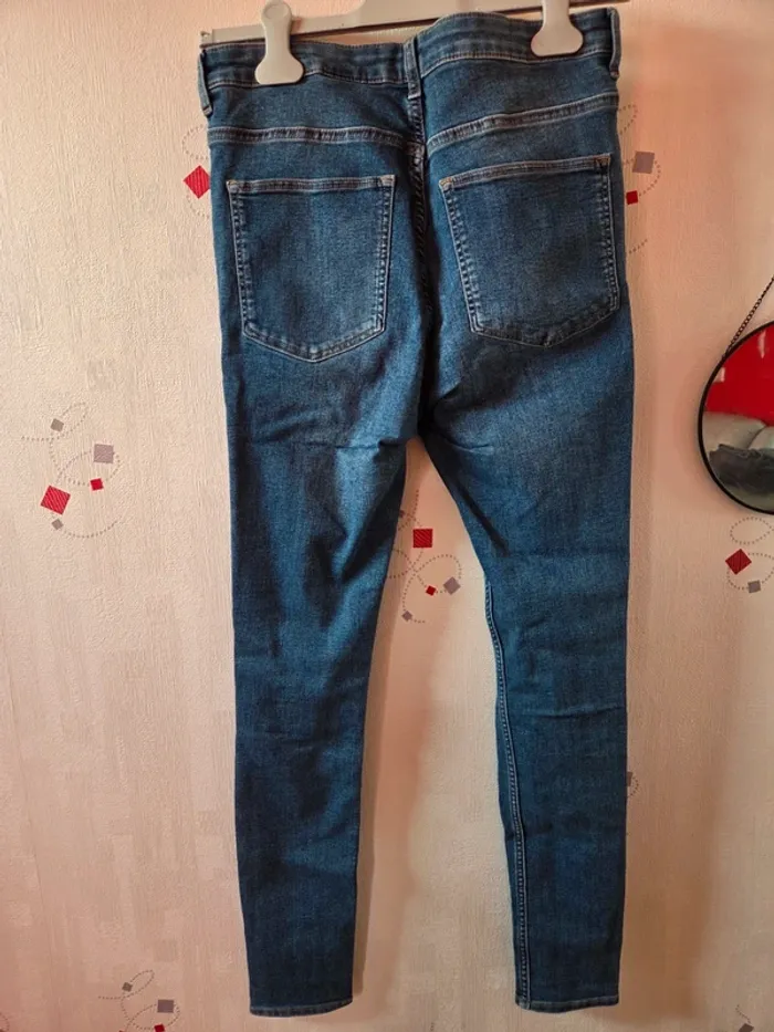 🤗 Jean femme T.44 H&M - photo numéro 4
