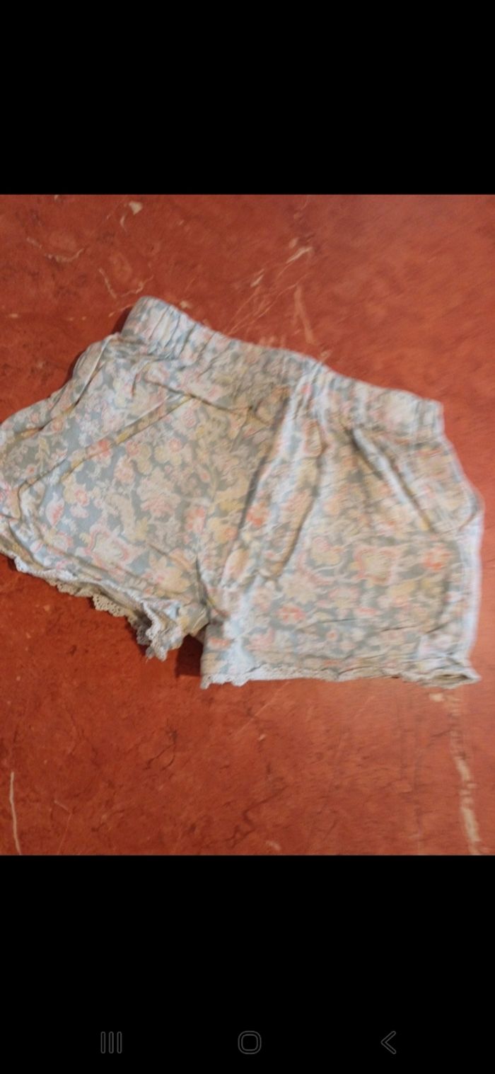 Short fille taille 5 ans - photo numéro 3