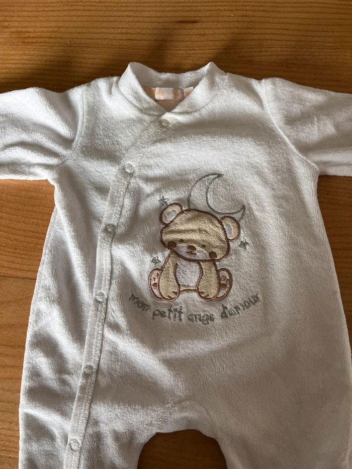Pyjama 1 mois - photo numéro 2