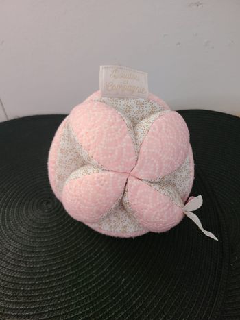 Balle sensorielle pour bébé de Doudou et Compagnie