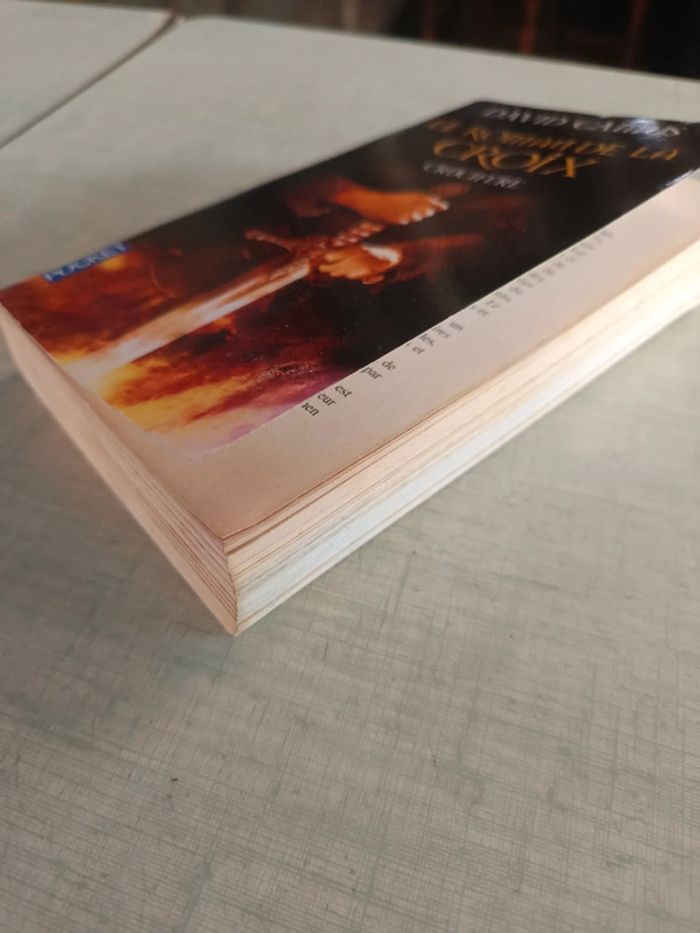 Livre le roman de la croix crucifère - photo numéro 3