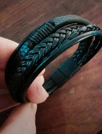 F45 bracelet jonc cuir homme fermoir magnétique tendance noir