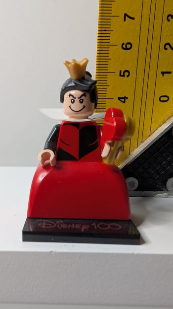 [Lego] Minifigurine Reine de cœur série Disney 100