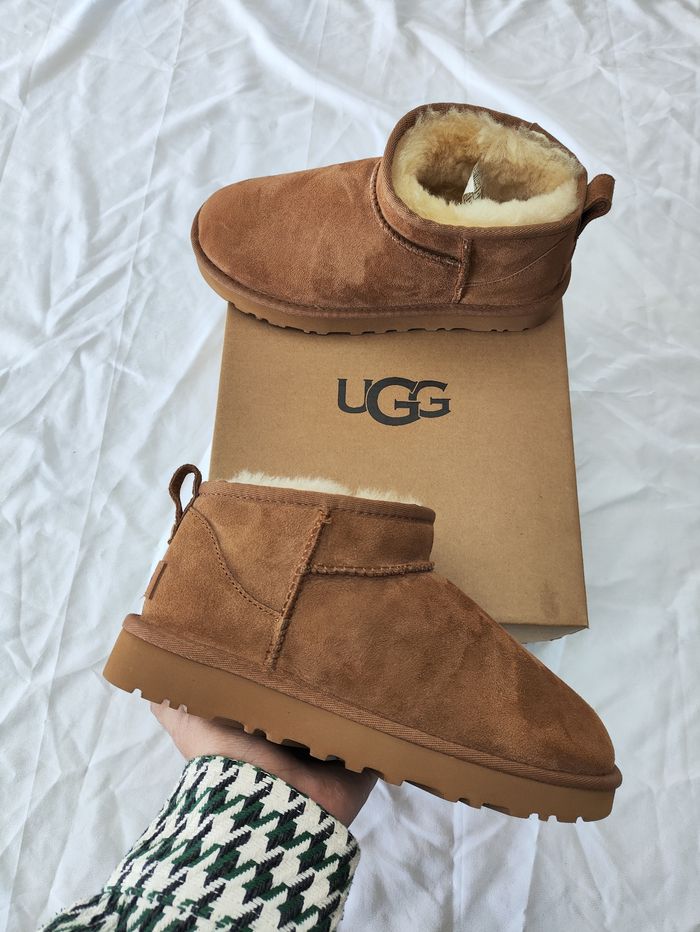 Bottes de neige Ugg mini  Taille : 38