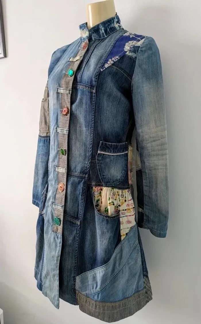 Manteau en jean patchwork - Desigual - taille 36/38 - photo numéro 4