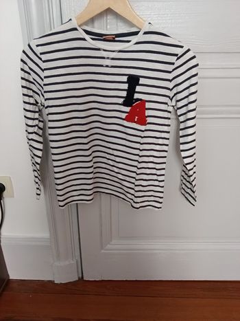 Tee-shirt tape à l'oeil blanc et multicolore
