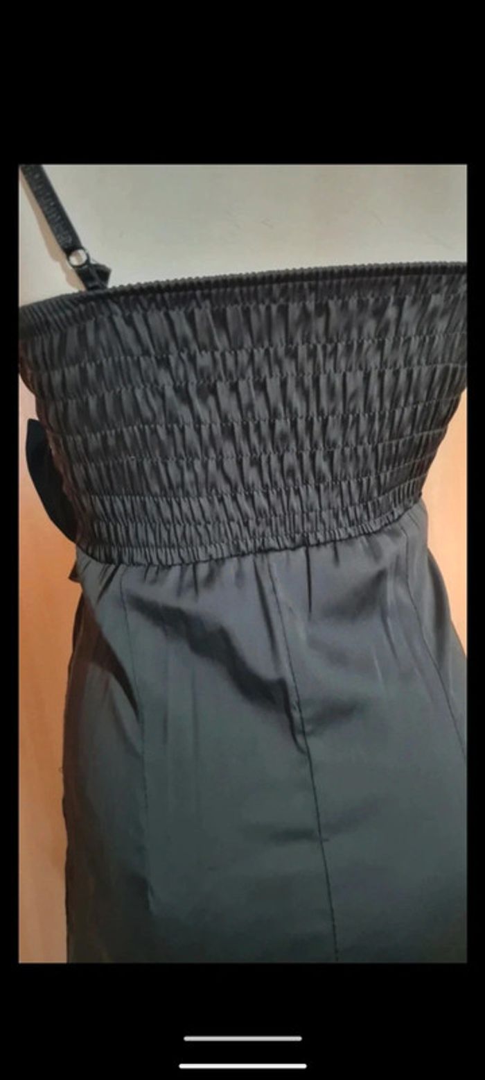 Jolie robe noire à bretelles et bleu avec une S - photo numéro 4