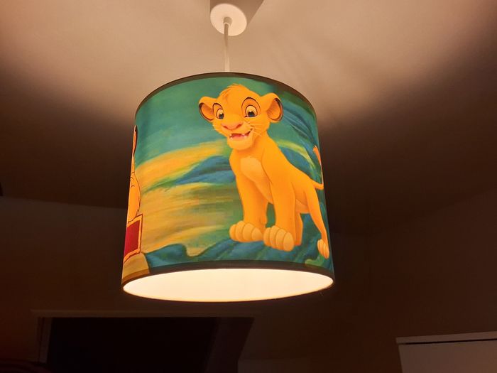 Luminaire de plafond lumière plafonnier abat-jour Le Roi Lion Simba et Mufasa avec prénom Tim - photo numéro 3
