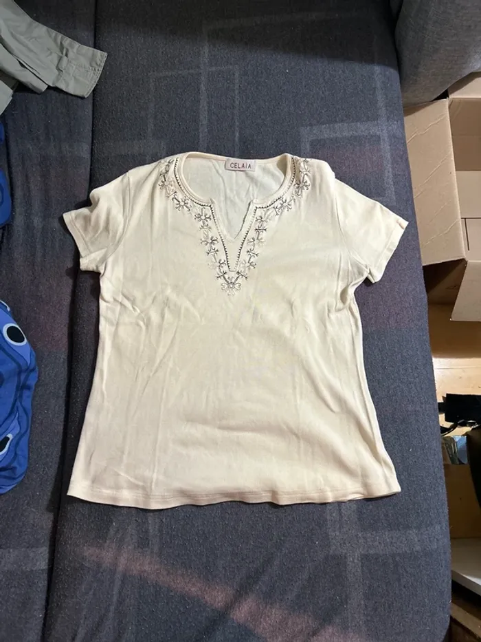 TEE shirt