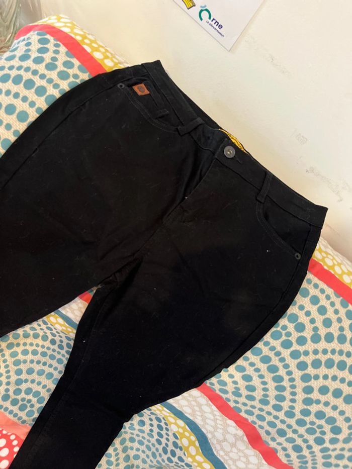 Jean noir - photo numéro 2