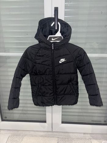 Doudoune légère Nike 4/5 ans noir
