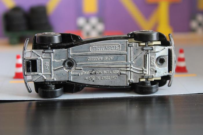 Matchbox Citroën traction 15 cv - photo numéro 9