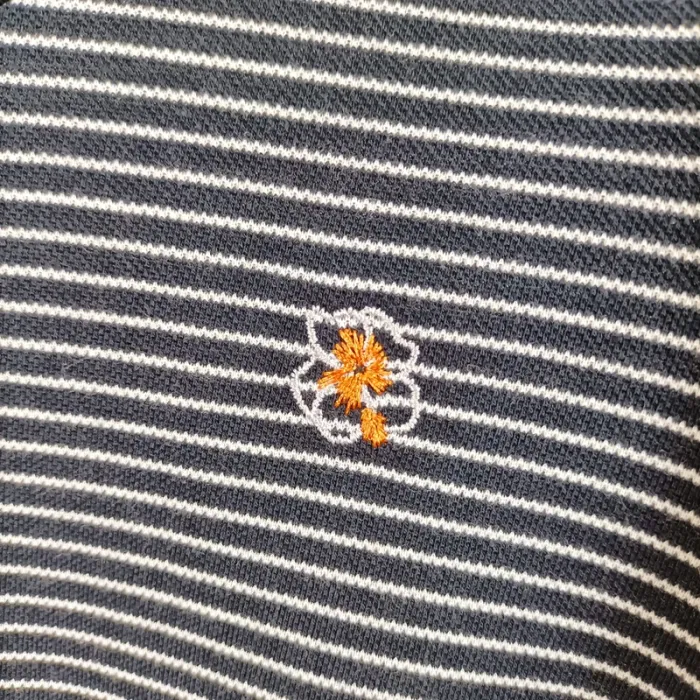 T-shirt rayé bleu marine Bleu Isle Bleu taille M, coton, broderies fleurs orange et col rond A1238 - photo numéro 3