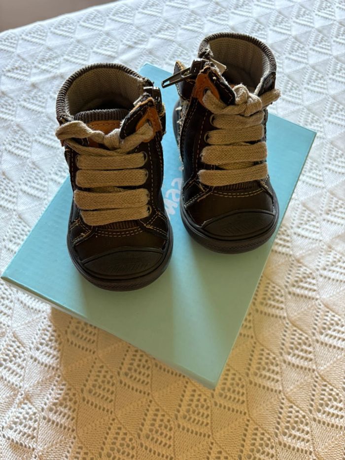 Chaussures bébé P.18 - photo numéro 2