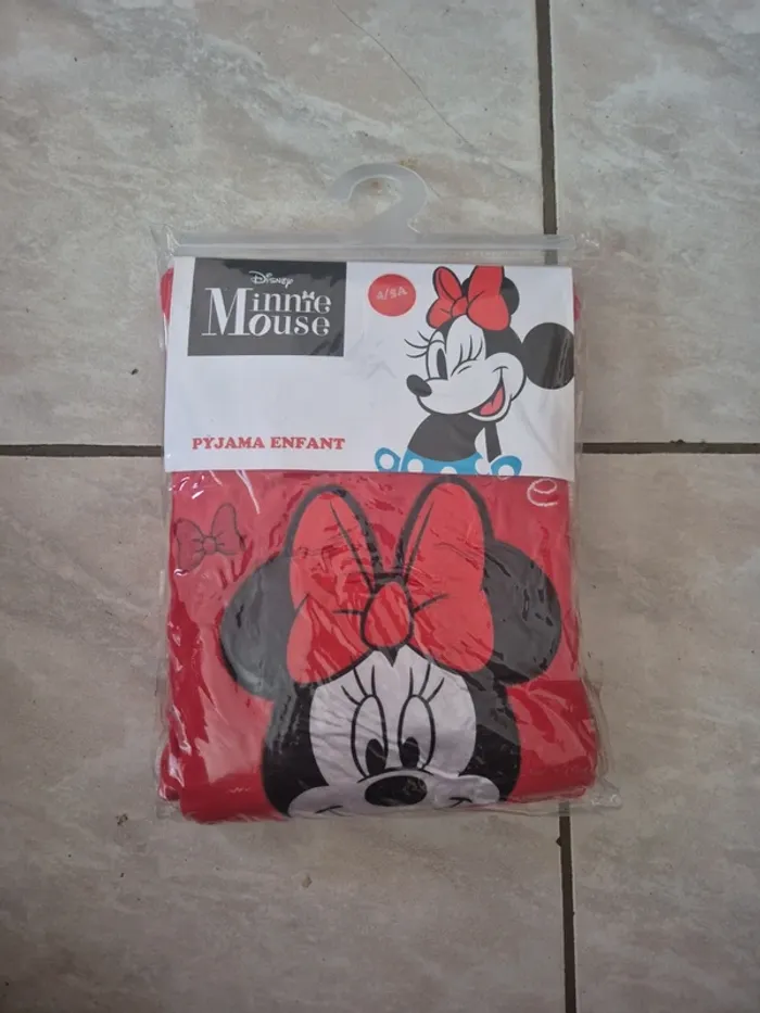 Pyjamas deux pièces rouge minnie 4-5 ans - photo numéro 3